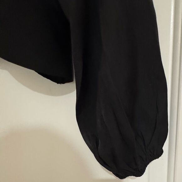 NWT MINKPINK ‘Harper’ Twist Front Long Sleeve Blouse in Black Size XL - Picture 11 of 11